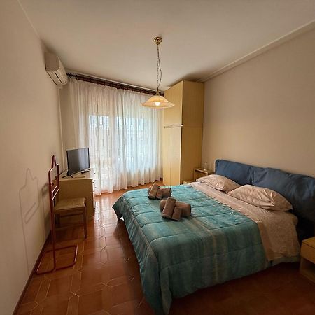 Wh - Appartamento Siccardi In Zona Residenziale Con Posto Auto Sanremo Exterior photo