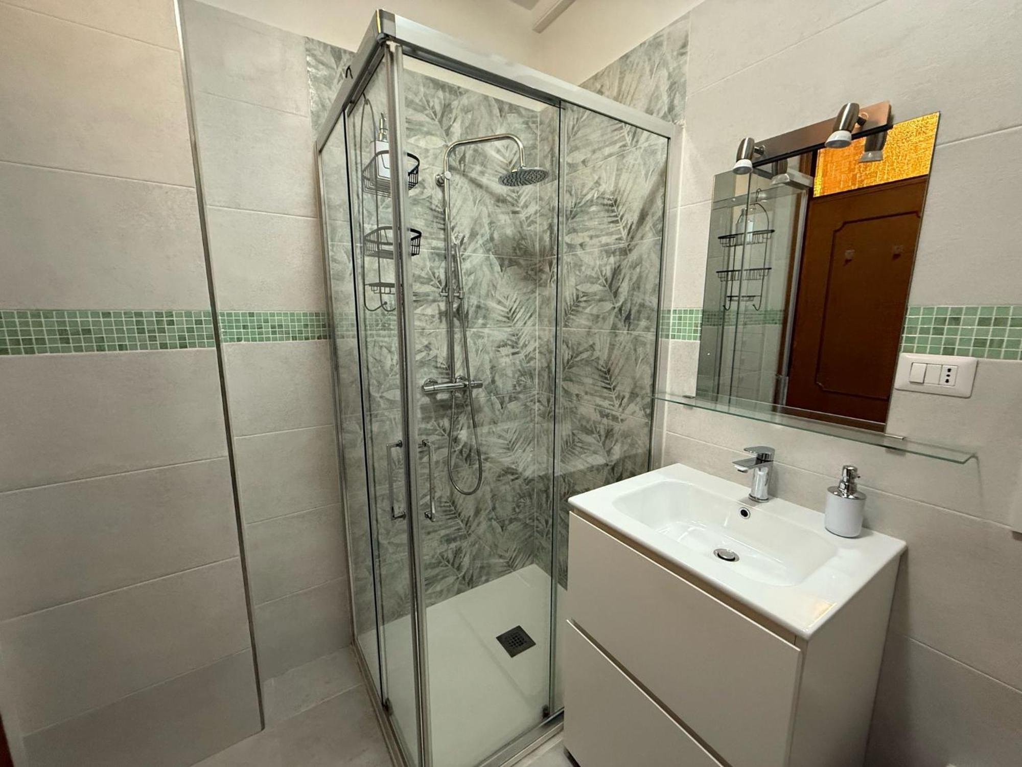 Wh - Appartamento Siccardi In Zona Residenziale Con Posto Auto Sanremo Exterior photo